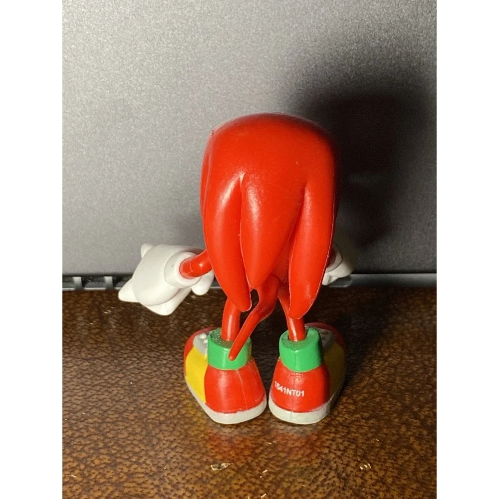 Jakks Sonic Hedgehog Knuckles Action Figure Toy 2.5